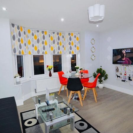 Executive Central Self Contained Flat By Cozynest Reading Exterior foto