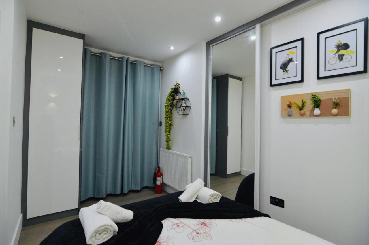 Executive Central Self Contained Flat By Cozynest Reading Exterior foto